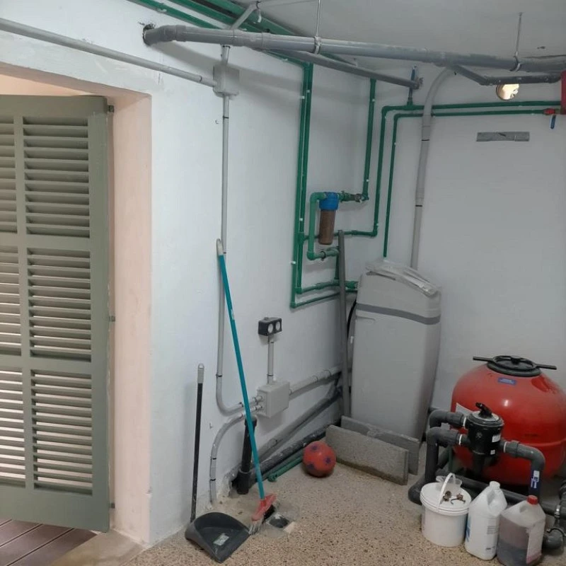 Instalación sala de máquinas en vivienda unifamiliar situada en Son Rapinya.